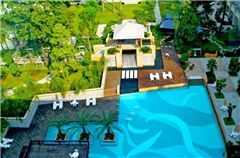 Outdoor swimming pool