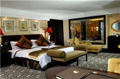 IT Honeymoon Queen Room