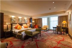 IT Honeymoon Queen Room