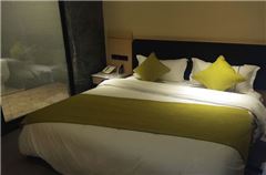 Elegant River-view Room