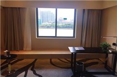 Elegant River-view Room