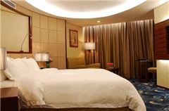 Business Queen Room