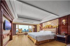 Deluxe Sweet Sleep Queen Room