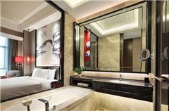 Executive Queen Room