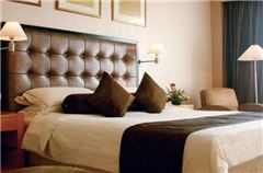 Luxury Queen Room
