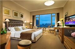 Luxury Queen Room