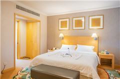 Meritus Club Suite