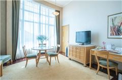 Meritus Club Suite