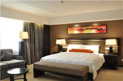 Grand Queen Room