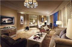 Executive Deluxe Suite