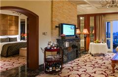 Main building Lake-view Suite