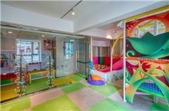 Aire de jeux pour enfants / club pour enfants