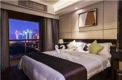 City-view 2-bedroom Apartment