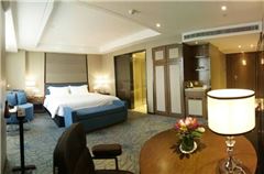 Executive Queen Room