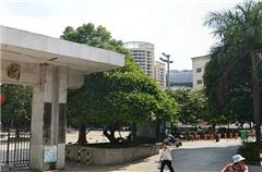 Près de l'hôtel