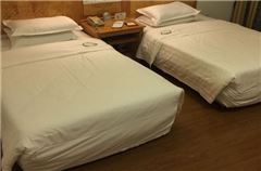 Super Deal Twin Room