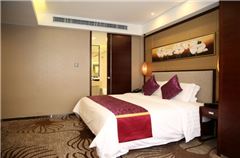 Deluxe Executive Queen Room