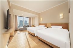 Quiet Twin Room