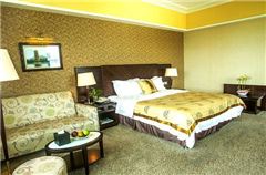 Deluxe River-view Queen Room