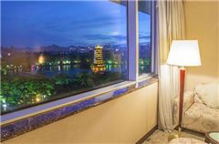 River-view Queen Room