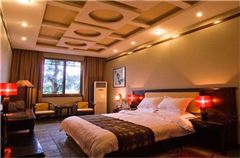 Deluxe Couple Room