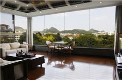 Lake-view Suite