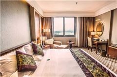 River-view Deluxe Executive Queen Room