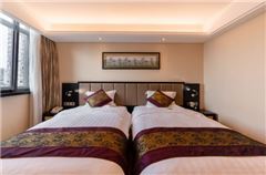 Deluxe River-view Room