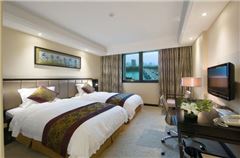 Deluxe River-view Room