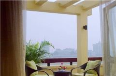 Deluxe Lake-view Suite