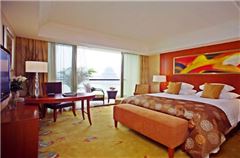 Kaiyuan Lake View Room