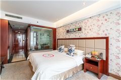 Peony Theme Smart Queen Room