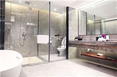 Business Queen Room