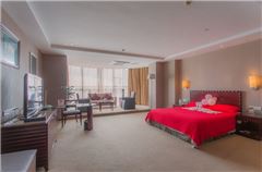 Superior Garden-view Queen Room