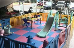 Parco giochi per bambini / miniclub