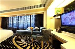 Panoramic Room