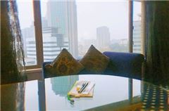 Premier Queen Room