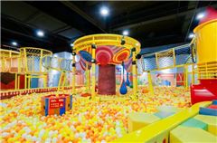 Aire de jeux pour enfants / club pour enfants