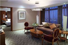 East Wing Deluxe Suite
