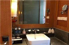 Executive Queen Room A