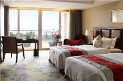 Superior Lake-view Room