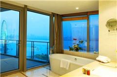 Deluxe Lake-view Business Suit
