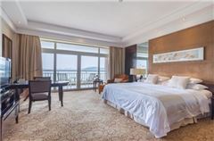 Yingbin building Executive Lake-view Queen Room
