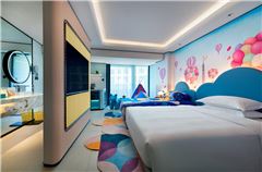 Garden Family Room