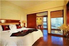 Mountain-view Room