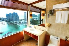 Ocean-view Queen Suite