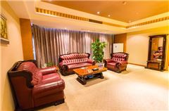 Executive Deluxe Suite