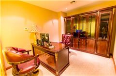 Executive Deluxe Suite