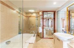 Executive Sea-view Suite