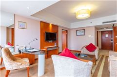 Executive Garden-View Suite